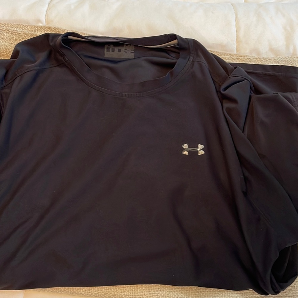 Under Armour silky T Shirt
